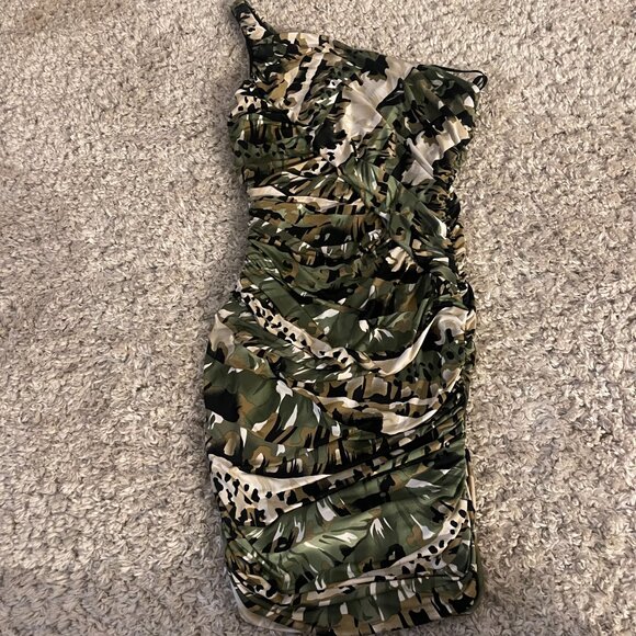 Windsor One Shoulder Camo Ruched Mini Dress NWOT - Picture 7 of 7